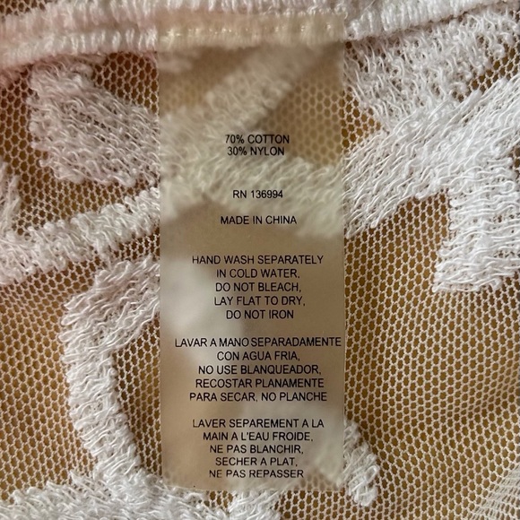 CAPRI Lace Top- Sz S - Picture 10 of 10